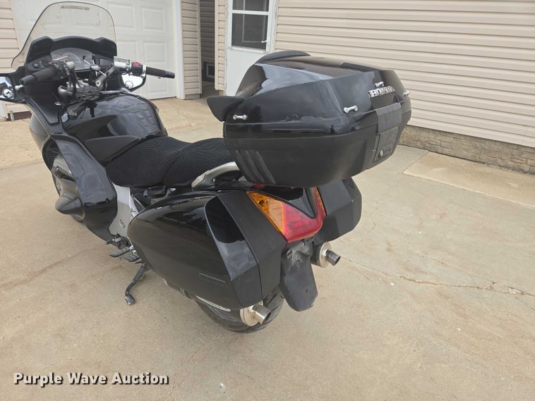 image for item ER1618 2006 Honda ST1300 motorcycle