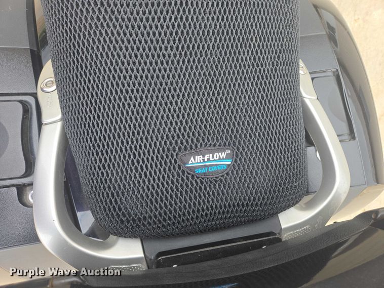 image for item ER1618 2006 Honda ST1300 motorcycle