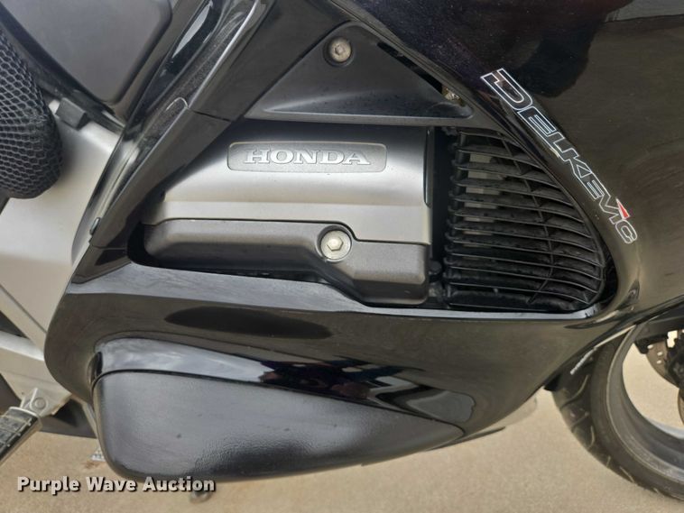 image for item ER1618 2006 Honda ST1300 motorcycle