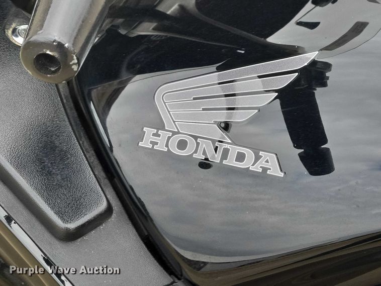 image for item ER1618 2006 Honda ST1300 motorcycle