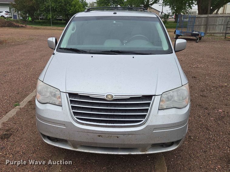 image for item ER1629 2008 Chrysler Town And Country van