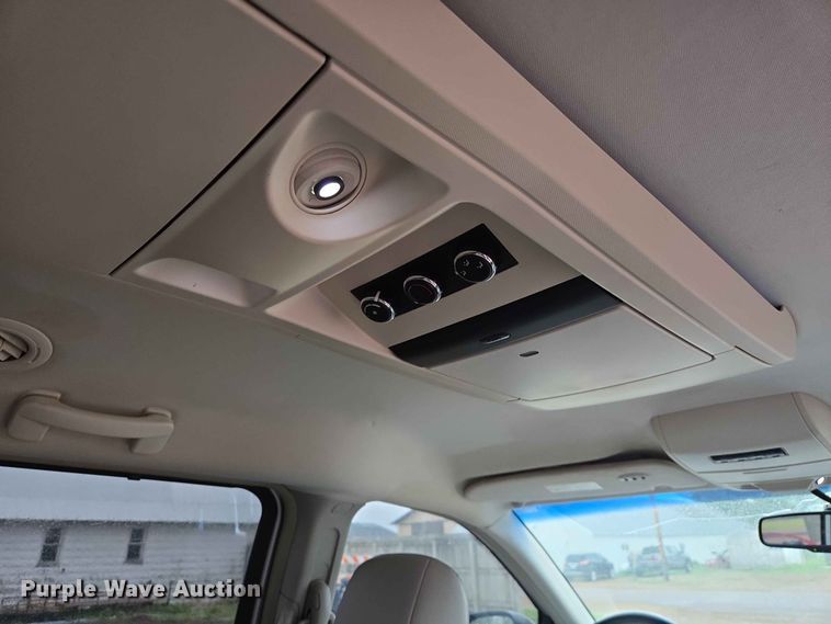 image for item ER1629 2008 Chrysler Town And Country van