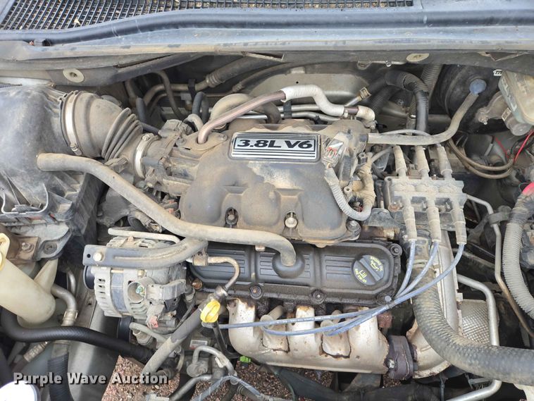 image for item ER1629 2008 Chrysler Town And Country van