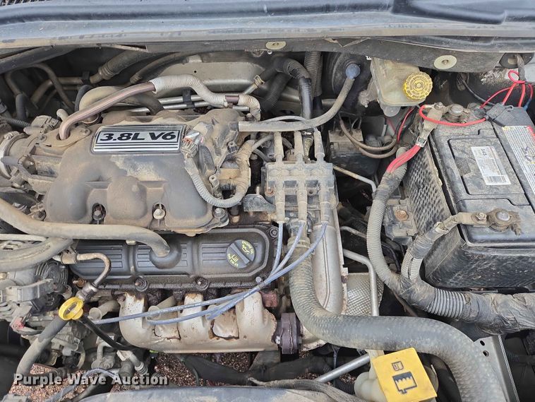 image for item ER1629 2008 Chrysler Town And Country van
