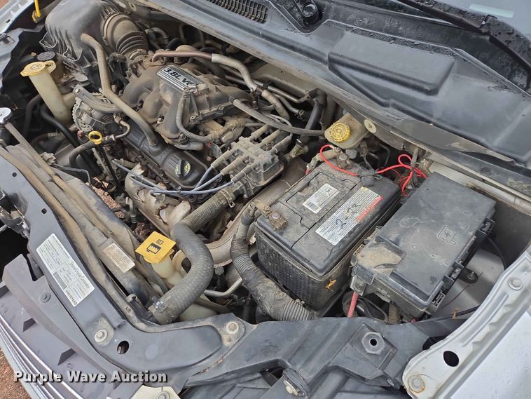 image for item ER1629 2008 Chrysler Town And Country van