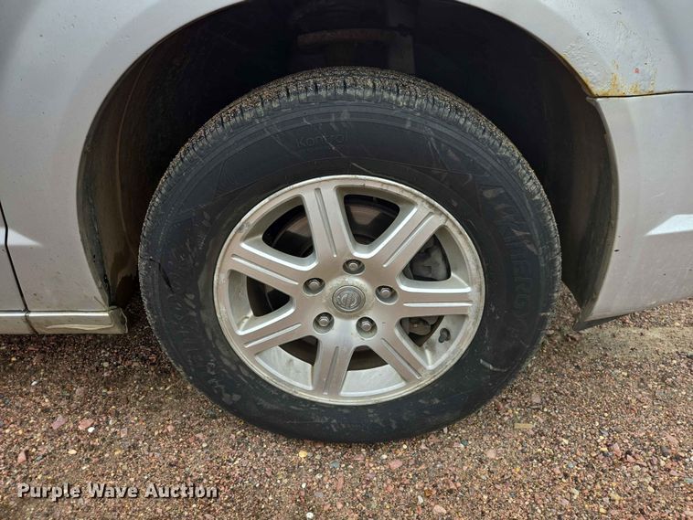 image for item ER1629 2008 Chrysler Town And Country van