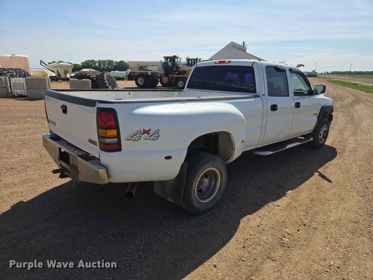 image for item ER1662 2001 Chevrolet Silverado Crew Cab pickup truck