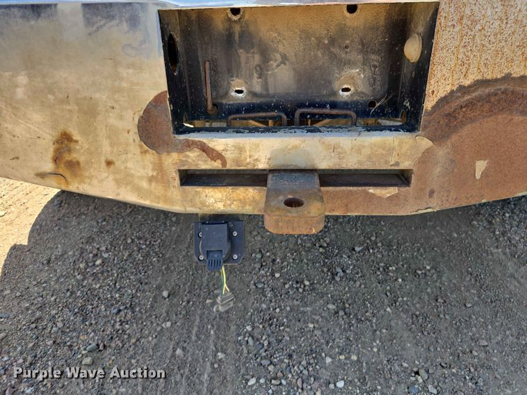 image for item ER1662 2001 Chevrolet Silverado Crew Cab pickup truck