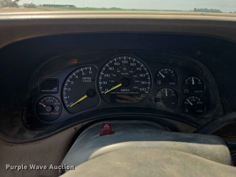 image for item ER1662 2001 Chevrolet Silverado Crew Cab pickup truck
