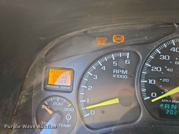 image for item ER1662 2001 Chevrolet Silverado Crew Cab pickup truck