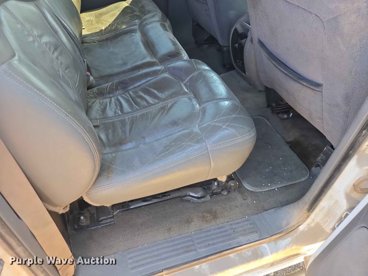 image for item ER1662 2001 Chevrolet Silverado Crew Cab pickup truck
