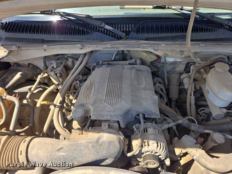 image for item ER1662 2001 Chevrolet Silverado Crew Cab pickup truck