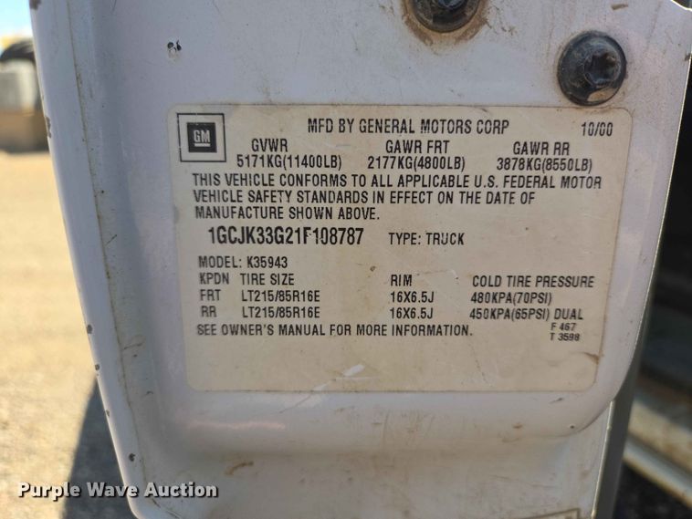 image for item ER1662 2001 Chevrolet Silverado Crew Cab pickup truck