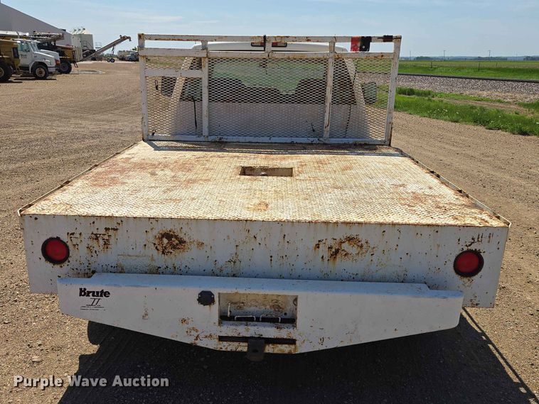 image for item ER1663 1996 GMC Sierra 3500 Crew Cab flatbed pickup truck