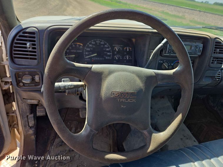 image for item ER1663 1996 GMC Sierra 3500 Crew Cab flatbed pickup truck
