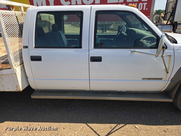 image for item ER1663 1996 GMC Sierra 3500 Crew Cab flatbed pickup truck