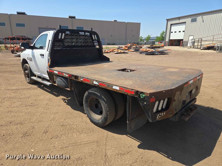 image for item ER1664 2018 RAM 3500 flatbed pickup truck