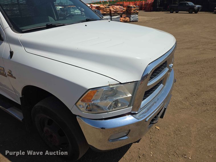 image for item ER1664 2018 RAM 3500 flatbed pickup truck