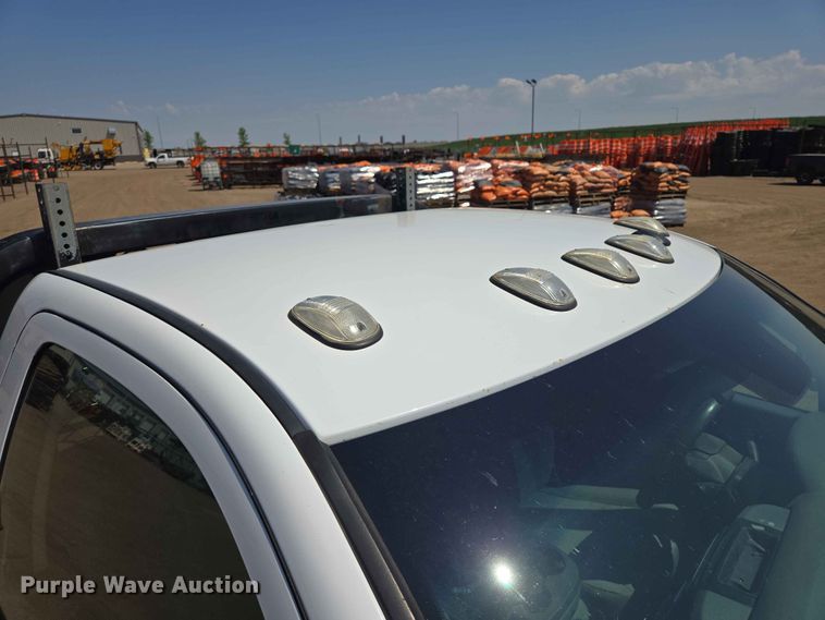 image for item ER1664 2018 RAM 3500 flatbed pickup truck