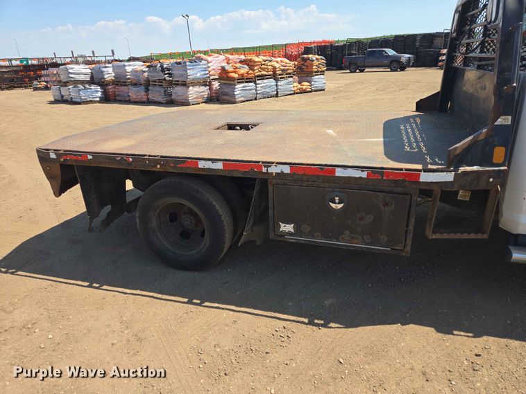 image for item ER1664 2018 RAM 3500 flatbed pickup truck