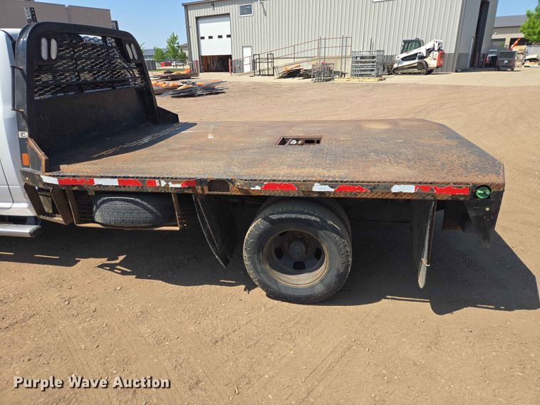 image for item ER1664 2018 RAM 3500 flatbed pickup truck