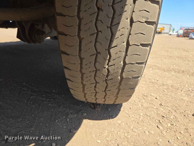 image for item ER1664 2018 RAM 3500 flatbed pickup truck