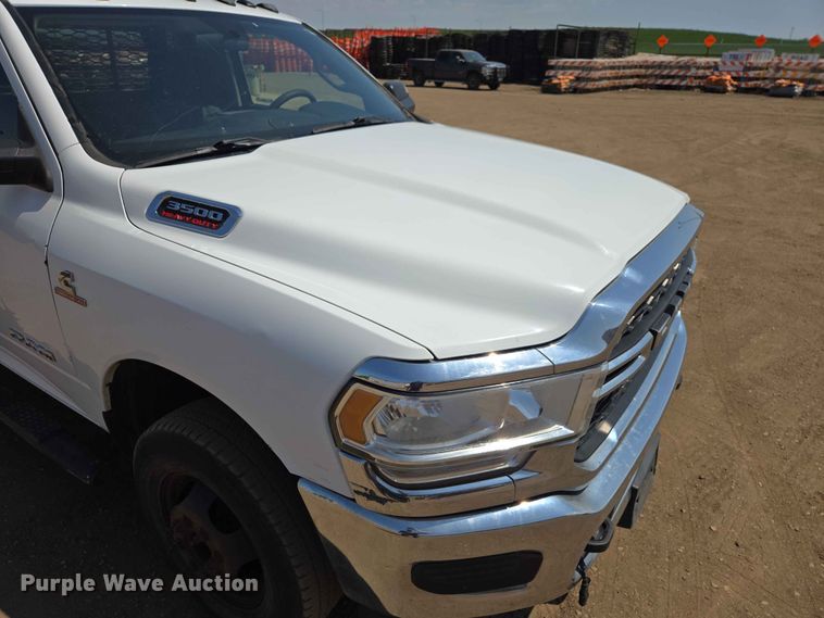 image for item ER1665 2020 RAM 3500 flatbed pickup truck