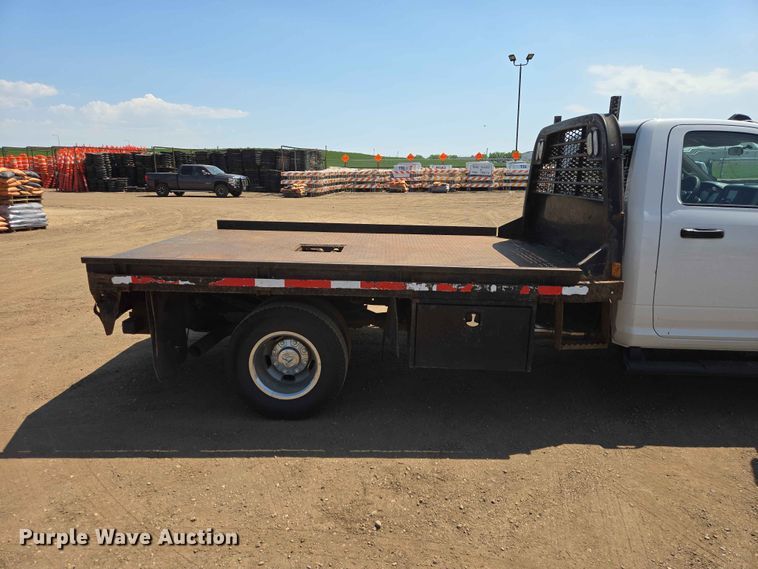 image for item ER1665 2020 RAM 3500 flatbed pickup truck