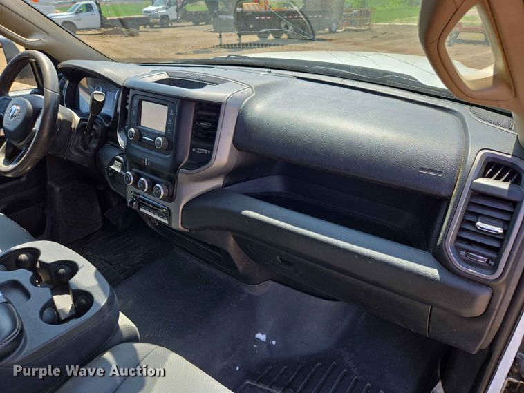 image for item ER1665 2020 RAM 3500 flatbed pickup truck