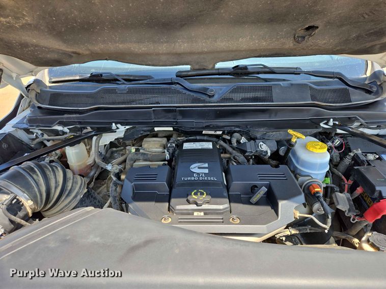 image for item ER1665 2020 RAM 3500 flatbed pickup truck