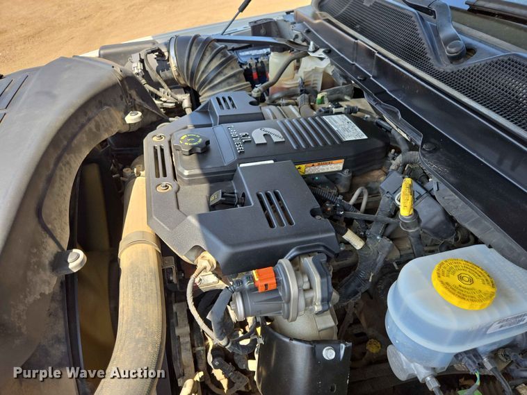 image for item ER1665 2020 RAM 3500 flatbed pickup truck
