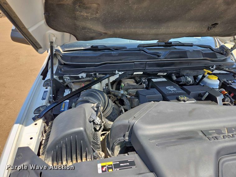 image for item ER1665 2020 RAM 3500 flatbed pickup truck