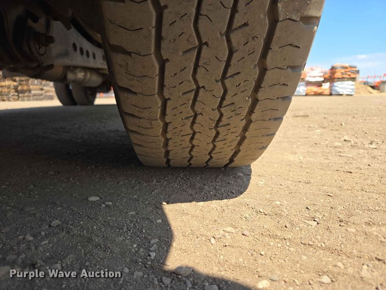 image for item ER1665 2020 RAM 3500 flatbed pickup truck