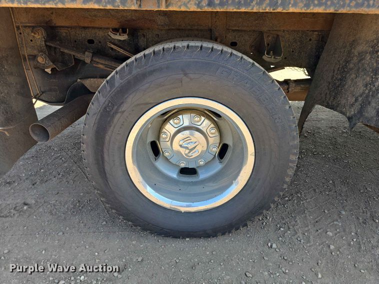 image for item ER1665 2020 RAM 3500 flatbed pickup truck