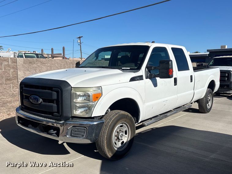 2011 Ford F350 Super Duty Crew Cab pickup truck