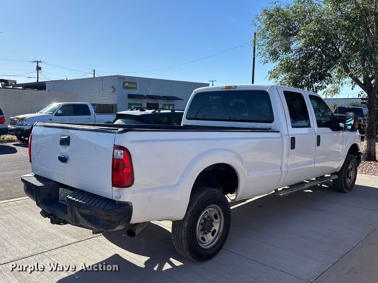 image for item ER7537 2011 Ford F350 Super Duty Crew Cab pickup truck