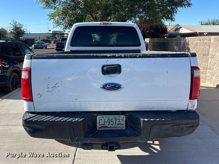 image for item ER7537 2011 Ford F350 Super Duty Crew Cab pickup truck