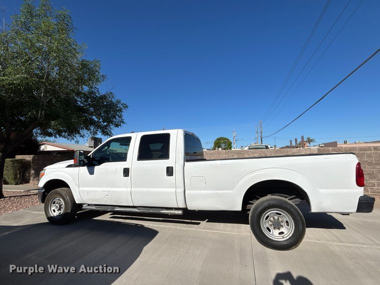 image for item ER7537 2011 Ford F350 Super Duty Crew Cab pickup truck