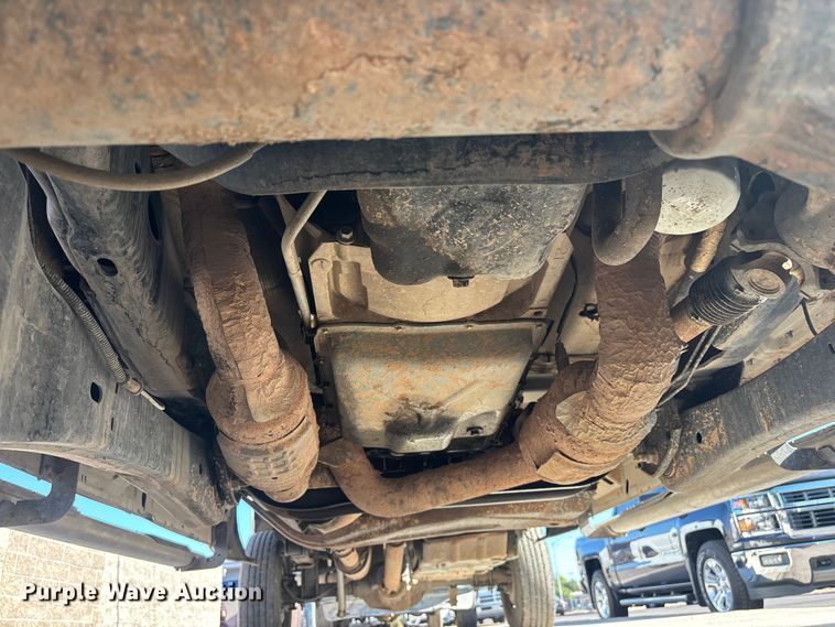 image for item ER7537 2011 Ford F350 Super Duty Crew Cab pickup truck