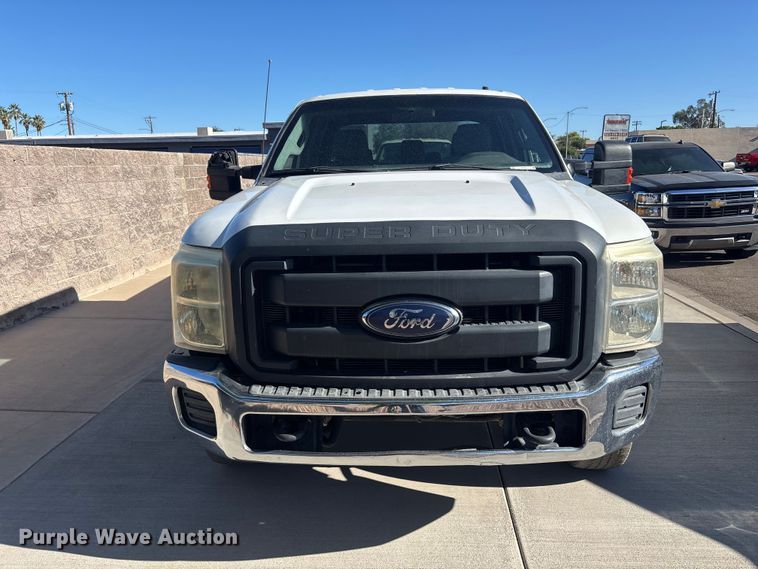 image for item ER7537 2011 Ford F350 Super Duty Crew Cab pickup truck