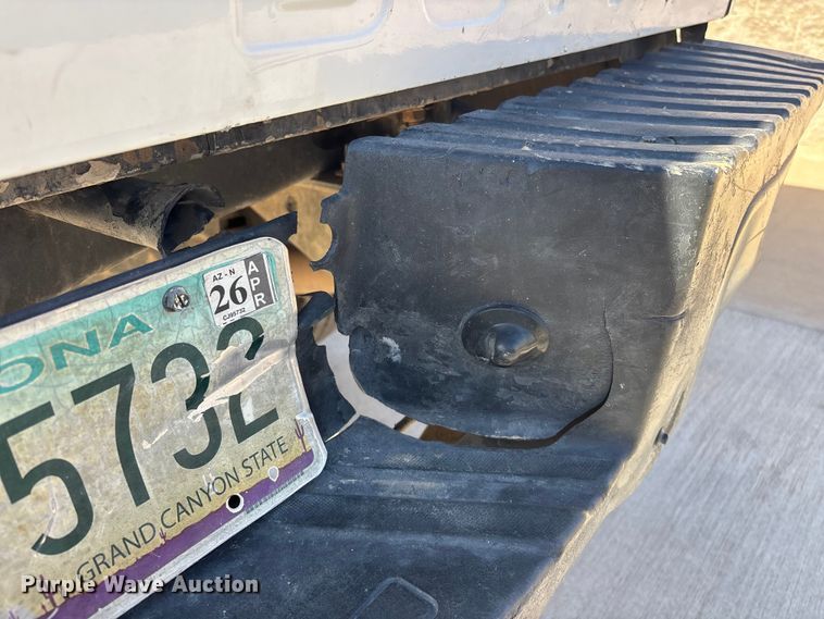 image for item ER7537 2011 Ford F350 Super Duty Crew Cab pickup truck