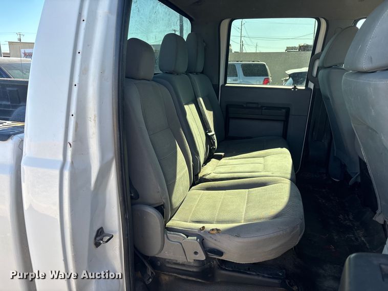 image for item ER7537 2011 Ford F350 Super Duty Crew Cab pickup truck