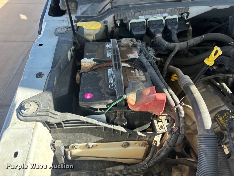 image for item ER7537 2011 Ford F350 Super Duty Crew Cab pickup truck