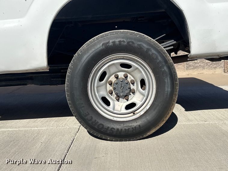 image for item ER7537 2011 Ford F350 Super Duty Crew Cab pickup truck