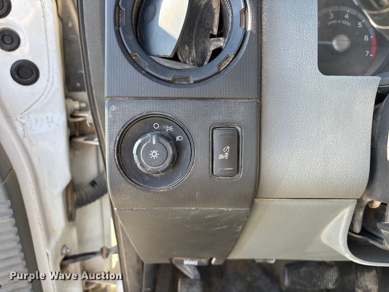 image for item ER7538 2012 Ford F250 Super Duty Crew Cab pickup truck
