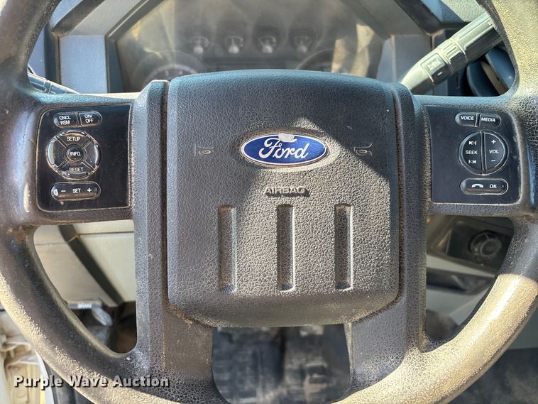 image for item ER7538 2012 Ford F250 Super Duty Crew Cab pickup truck
