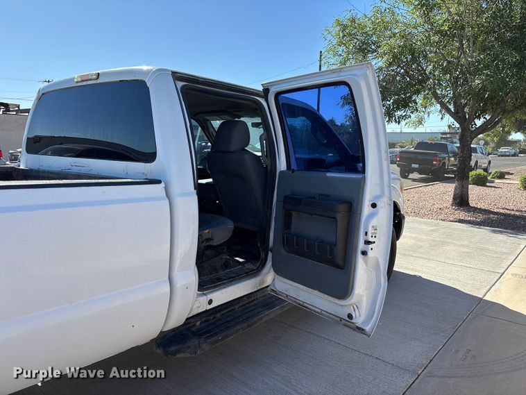 image for item ER7538 2012 Ford F250 Super Duty Crew Cab pickup truck