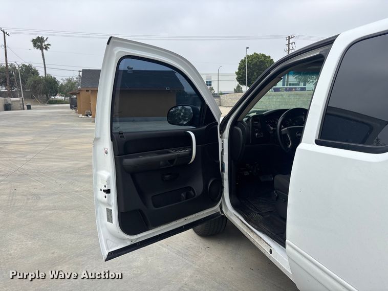 image for item ER7593 2009 Chevrolet Silverado 1500 Ext. Cab pickup truck