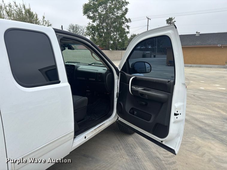 image for item ER7593 2009 Chevrolet Silverado 1500 Ext. Cab pickup truck