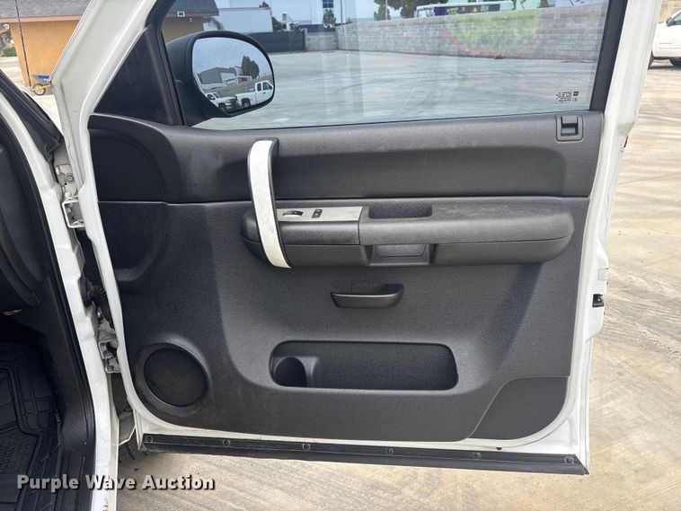 image for item ER7593 2009 Chevrolet Silverado 1500 Ext. Cab pickup truck